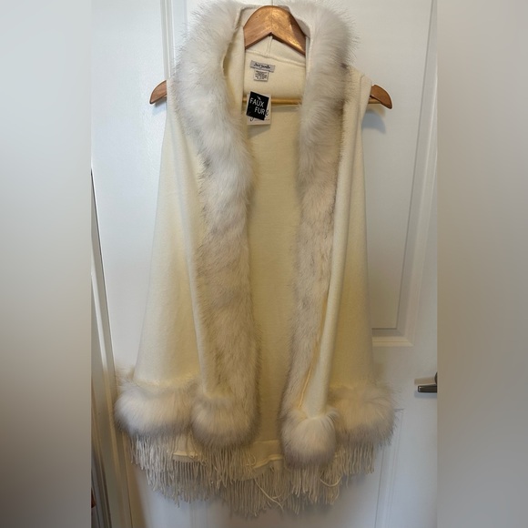 NWT Just Jaime white faux fur vest hoodie open cardigan. Fringe hem - Picture 7 of 7